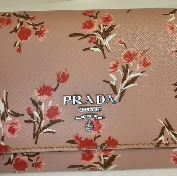 Prada Pink Saffiano Leather with Floral bouquet Pattern and Detachable ID - COA - Picture 2 of 9